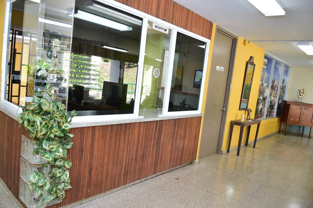 Hostal Universitario 圣赫尔曼 外观 照片
