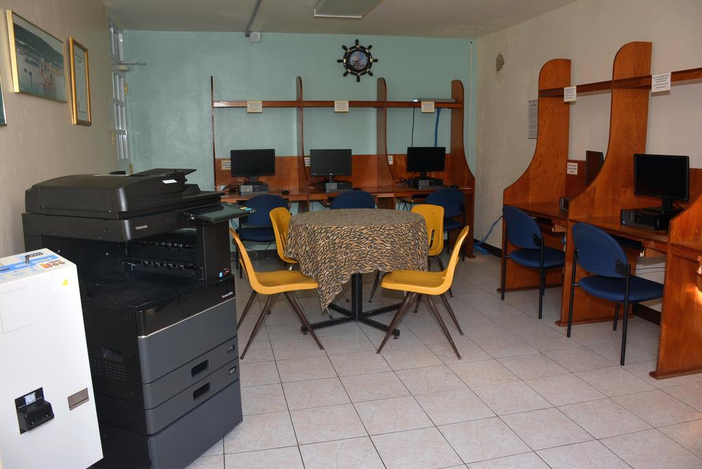 Hostal Universitario 圣赫尔曼 外观 照片
